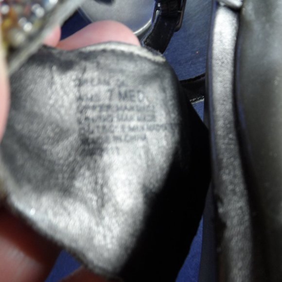 Kenneth Cole Reaction Glamathon Flat Sandals - Size 7 M - Picture 5 of 7